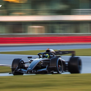 Η «πρώτη» της Cadillac με το μονοθέσιο στην πίστα του Σίλβερστοουν (video)