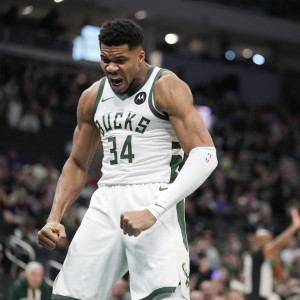 Το μέλλον του Γιάννη Αντετοκούνμπο στο μικροσκόπιο στο Athletiko: «Από τη στιγμή που έγινε trade o Ντόντσιτς, όλα μπορούν να γίνουν»