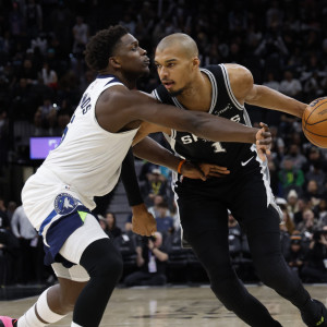 Έκρηξη αυτοπεποίθησης από τον Άντονι Έντουαρντς: «Θα κέρδιζα σε μονό τον Γουεμπανιαμά»