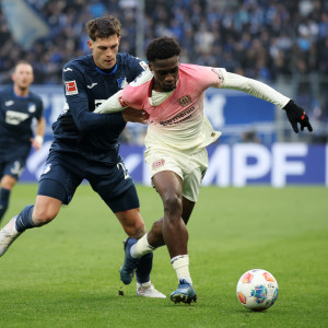 Ήττα για τη Λεβερκούζεν πριν τον Ολυμπιακό, ανησυχία για τον τραυματισμό του Φλέκεν