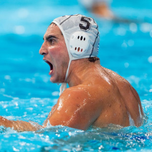 Δεν το έχετε ξαναδεί: Ο Αργυρόπουλος έβαλε το γκολ της 20ετίας στο πόλο και χάρισε τη νίκη στην Εθνική (video)