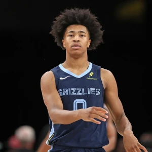 Ο νέος ρόλος, τα σκαμπανεβάσματα, ο ευθύς Ίσαλο: Ο Τζέιλεν Ουέλς εξηγεί στο Athletiko την έντονη σεζόν των Γκρίζλις