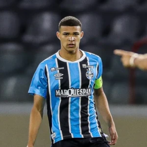 «Ο Ολυμπιακός θα επιμείνει για τον Λουίς Εντουάρντο»