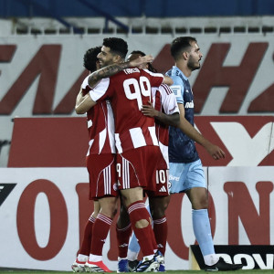 Η βαθμολογία της Super League μετά τις νίκες του Ολυμπιακού και του ΠΑΟΚ