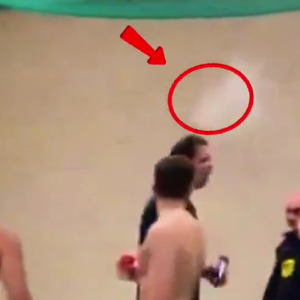 Ο Γιαμάλ έκανε... expose τον Σέζνι να καπνίζει στα αποδυτήρια (video)