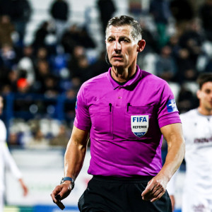 ΑΕΛ Novibet προς ΚΕΔ: «Σφαγιαστική η διαιτησία Σιδηρόπουλου κόντρα στην Κηφισιά»