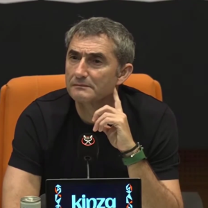 «Σύννεφα» για Βαλβέρδε στο Μπιλμπάο - Τι σημαίνουν οι λευκές πετσέτες που εμφανίστηκαν στις εξέδρες