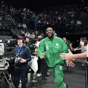 Η εντυπωσιακή είσοδος του Παναθηναϊκού στην «LDLC Arena» (video)