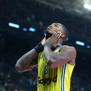 Σοκάρει ο Λόνι Γουόκερ: «Δεν ξέρω πότε θα ξαναπαίξω»