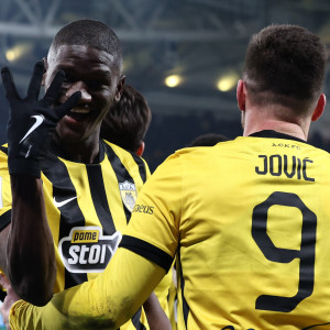 Ο Ζίνι αποθέωσε τον Γιόβιτς: «Υπέροχο να παίζω μαζί του, με έχει βοηθήσει πολύ»