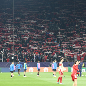 Κυκλοφορούν τα «μαγικά χαρτάκια» για τη μεγάλη μάχη του Ολυμπιακού με τον Άγιαξ