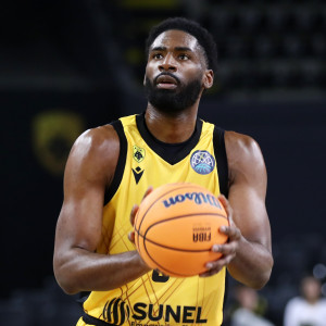 Ο Κισόν Φίζελ στο Athletiko: «Ένιωσα ότι ήταν μια σπουδαία ευκαιρία για μένα η ΑΕΚ»