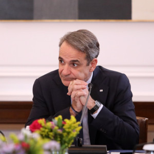 Μητσοτάκης: «Η σκέψη όλων βρίσκεται σε οικογένειες που πενθούν και σε ανθρώπους που δεν γύρισαν ποτέ»