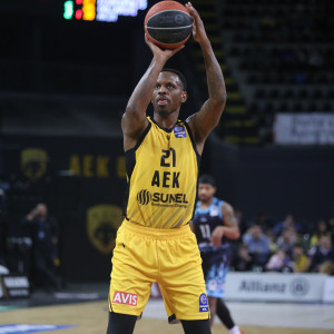 Ο Τζέιμς Νάναλι στο Athletiko: «Ήρθα για να κάνω το παιχνίδι πιο εύκολο για τους συμπαίκτες μου»