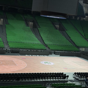 Το Τ-Center έτοιμο να υποδεχτεί τις «πράσινες» της Ερντέμ - Το σήμα του Ερασιτέχνη στην... καρδιά του glass floor