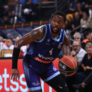 Ο Κέντρικ Ρέι στο Athletiko: «Η Μύκονος μου δίνει τη δυνατότητα να δέιξω ποιος είμαι»