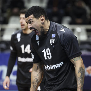 Στις «8» του CEV Challenge Cup προκρίθηκε η ομάδα βόλεϊ ανδρών του ΠΑΟΚ εν μέσω πένθους