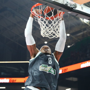 Το ξεκάθαρο «σημάδι» του Αταμάν στο... ζωγραφιστό: Φοβερό πρώτο ημίχρονο των ψηλών του Παναθηναϊκού