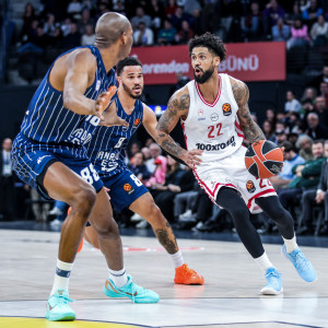 Πέρασε και από την Πόλη ο Ολυμπιακός και βλέπει... τετράδα!