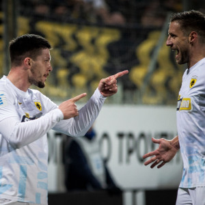 Στα δύσκολα στηρίχθηκε στις «μεγάλες» πλάτες