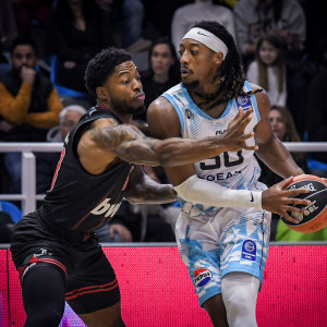 Πρόβλημα στο μηρό για Ταϊρίκ Τζόουνς