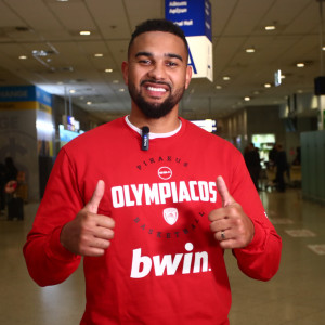 Τζόζεφ: «Ενθουσιασμένος που ανήκω στον Ολυμπιακό, έχω τεράστιο κίνητρο»