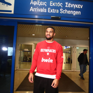 Τι είπε για τον Χολμς ο Κόρι Τζόζεφ κατά την άφιξή του στην Ελλάδα για τον Ολυμπιακό (video)