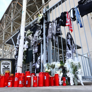 Συγκλονιστική πρωτοβουλία: Οι οπαδοί του ΠΑΟΚ θα συνοδεύσουν τις σωρούς των επτά συνοπαδών τους στην Τούμπα