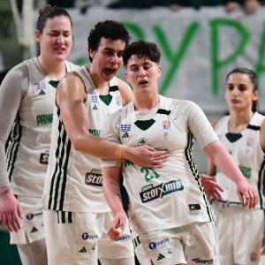 Οι φλόγες της Σπανού «έκαψαν» τον Ολυμπιακό στην απίστευτη ντερμπάρα της Λεωφόρου