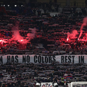 Συγκλονιστικές στιγμές στη Λιόν στη μνήμη των φίλων του ΠΑΟΚ (video)