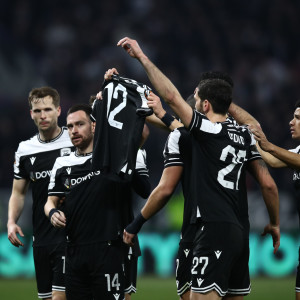 Ο Γιακουμάκης σκόραρε και ο Ζίβκοβιτς ύψωσε φανέλα στη μνήμη των επτά αδικοχαμένων φιλάθλων του ΠΑΟΚ (video)