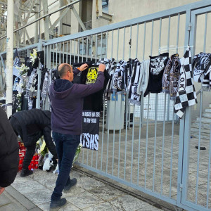 Κατάθεση φόρο τιμής από τον Παγκύπριο Σύνδεσμο ΑΕΚ Λάρνακα club