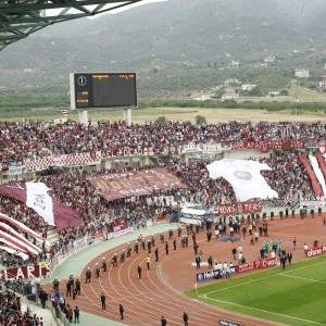 Σαν στο σπίτι της: Η ΑΕΛ Novibet με 4.500 κόσμο στο Πανθεσσαλικό για το ματς με τον Βόλο