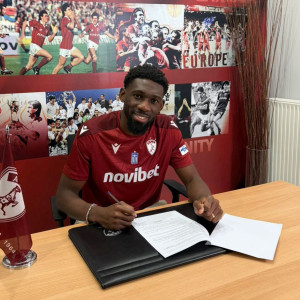 Μπήκαν οι υπογραφές με Μπατουμπινσικά στην ΑΕΛ Novibet (video)