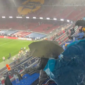 Ανακαινισμένο, αλλά πλημμυρισμένο το «Καμπ Νου»: Η βροχή και το χαλάζι τα... διέλυσαν όλα (video)