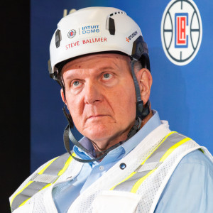 Ο πιο πλούσιος ιδιοκτήτης ομάδας του κόσμου έχασε σε μία μέρα 14 εκατομμύρια λόγω της Microsoft