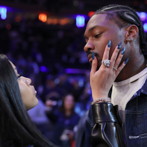 Ο σταρ του NFL που μέσα σε ένα χρόνο έκανε παιδί με την Cardie B και αλλά τρία με ερωμένες του