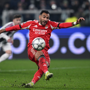 Πολύ άτυχος ο Παυλίδης, θύμισε... Τέρι και χάρισε ένα πέναλτι - «blooper» (video)