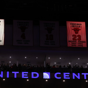 Συγκινητικές στιγμές στο Σικάγο στην τελετή απόσυρσης της φανέλας του Ντέρικ Ρόουζ (video)