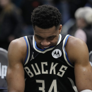 Νέος τραυματισμός για τον Γιάννη Αντετοκούνμπο - Οι πρώτες εκτιμήσεις