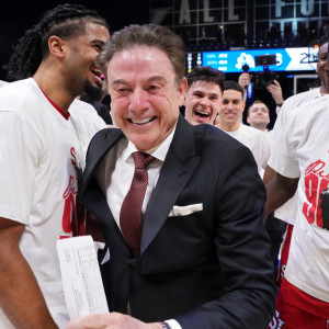 Ο Ρικ Πιτίνο πέτυχε την 900η νίκη του απέναντι στον γιο του