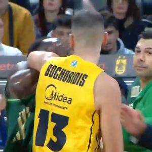 Πιάστηκαν στα χέρια Μποχωρίδης και Γκραντ στο Άρης - Παναθηναϊκός