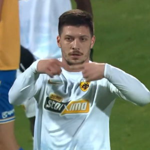 Γιατί ζήτησε ο Γιόβιτς αλλαγή - Τι φοβήθηκε (video)