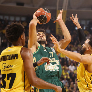 Δεν βγήκε από τα αποδυτήρια του Παναθηναϊκού για το δεύτερο ημίχρονο ο Γιουρτσέβεν