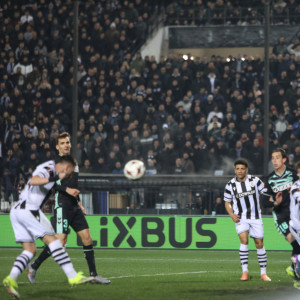 Ο Ζίβκοβιτς μπαίνει με τη μπάλα στα δίχτυα έπειτα από υπέροχη ανάπτυξη του ΠΑΟΚ (video)