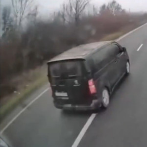 Η κατάσταση των τριών τραυματιών που νοσηλεύονται στο νοσοκομείο μετά το πολύνεκρο δυστύχημα στη Ρουμανία