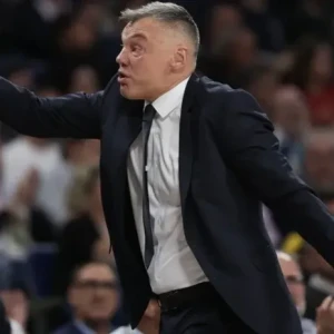 Γιασικεβίτσιους για το μέλλον της Φενέρμπαχτσε: «Αν μαυ πουν να παίξουμε στην Αυστραλία, θα πάω»