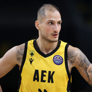 Εκτός ο Αρσενόπουλος για το ματς της ΑΕΚ με την Καρδίτσα, αμφίβολος ο Κατσίβελης