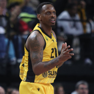 Η πρώτη «γεμάτη» παρουσία του Τζέιμς Νάναλι με την ΑΕΚ και όσα δίνει στο παρκέ