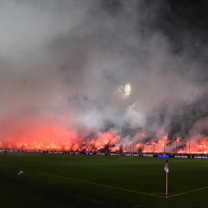 Ανατριχίλα στην Τούμπα: Στο συμβολικό 27ο λεπτό το ματς σταμάτησε για τη μνήμη των αδικοχαμένων (videos)